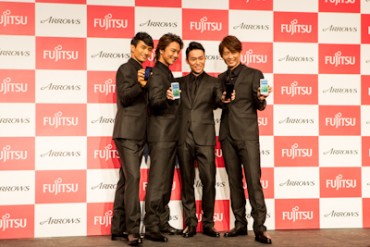 ジルスチュアートがdocomoのスマホに - ARROWSの新モデル、CMはEXILEのTAKAHIROらが出演