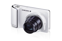 サムスン電子が発売したLTE対応カメラ「GALAXY Camera」。Android4.1を搭載しWi-FiやLTEを通じて撮影した写真をすぐに共有できるほか、スマートフォンのように様々なアプリを利用できる。