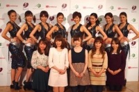 テクノロジーファイバー「CELLIANT」の発表会にモデルガールズが登場 ”モデル体操”を披露