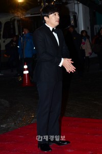 MBC演技大賞、授賞式にユン・ウネら人気俳優が多数参加 イ・ソンミン（21）