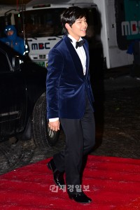 MBC演技大賞、授賞式にユン・ウネら人気俳優が多数参加 ヨ・ジング（11）