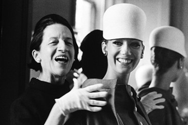 渋谷シネマライズで「真っ赤なダイアナ割引」実施 - 映画『ダイアナ・ヴリーランド　伝説のファッショニスタ 』