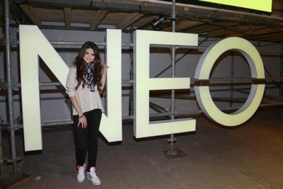 セレーナ・ゴメス 世界各国のブロガーとadidas NEO Labelファッションショーを開催