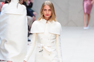 【ライブ配信】バーバリー プローサム 2013-14年秋冬ウィメンズコレクション