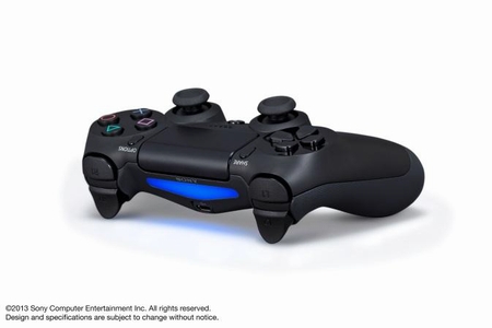 PS4専用ワイヤレスコントローラー「DUALSHOCK 4」（画像：ソニー・コンピュータエンタテインメント）