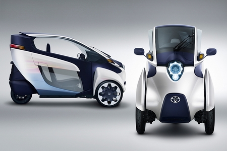 コンセプトカー「TOYOTA i-ROAD」（画像：トヨタ自動車）