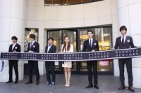 神田うのが馬車で登場 バーニーズニューヨーク新宿店 初の大規模改装を実施