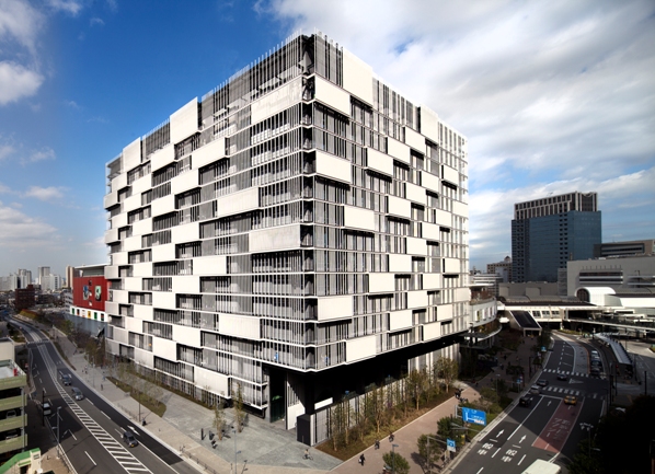 「スマートコミュニティセンター」ビル（画像：東芝）