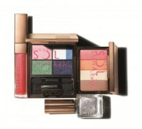 ルナソル「浄化メイク」の今夏限定品は蝶からインスパイアされたカラーメイク