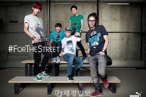 B1A4、新曲「これはどういうことだ」でストリートファッション披露