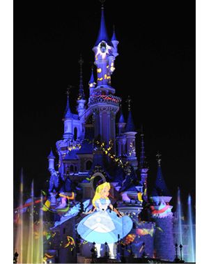 ディズニーランド・パリのナイトタイムショー「Disney Dreams！」の様子 (C)Disney（画像：オリエンタルランド）
