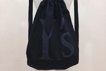 Y'sでバックパックをプレゼント - 2013-14年秋冬コレクションの立ち上がりに合わせて