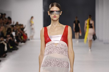 ディオール(Dior) 2014年春夏クルーズコレクション - ラフ・シモンズ、レースに初挑戦