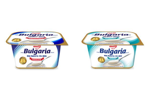 「明治ブルガリアヨーグルト」無糖タイプ(左)と加糖タイプ(右)(画像:明治) 「明治ブルガリアヨーグルト」無糖タイプ(左)と加糖タイプ(右)(画像:明治)