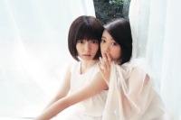 AKB島崎遥香さん　アンリアレイジの“色が変化する服”でカルチャー誌の表紙に