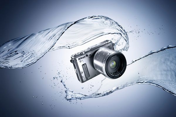 「Nikon 1 AW1」（画像：ニコン）