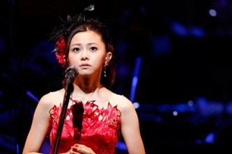倉木麻衣 津波の瓦礫で製作したヴァイオリンと共演