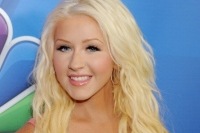 クリスティーナ・アギレラ、映画サントラへ新曲を提供