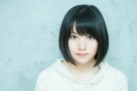 剥き出しの女子高生“新山詩織”最新ビジュアル公開＆ライブ決定