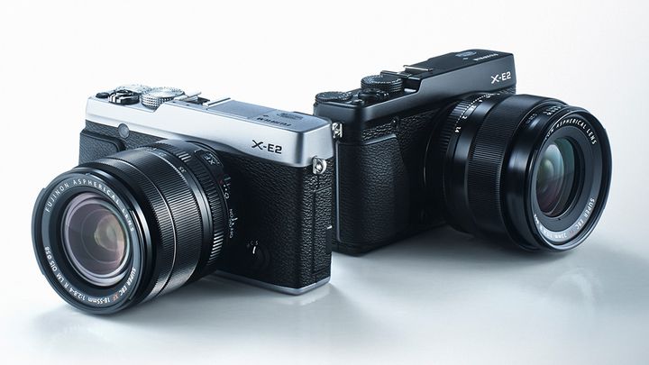 「FUJIFILM X-E2」（画像：富士フイルム）