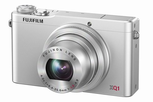 「FUJIFILM XQ1」（画像：富士フイルム）