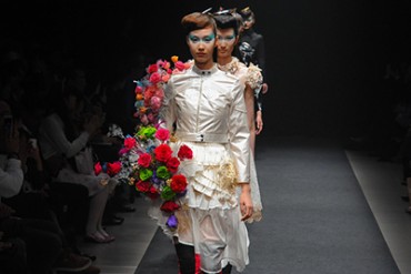 ジュンヤ タシロ 2014年春夏コレクション - レーシングウェアとファッションの融合