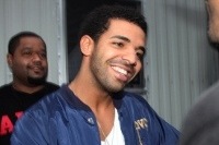 ドレイク、開演1時間前に公演をドタキャン