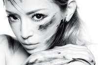 浜崎あゆみ 約3年ぶりのSg制作陣は小室哲哉、m-flo、ハローキティ