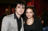 ノラ・ジョーンズとグリーン・デイのビリーがアルバムリリースへ