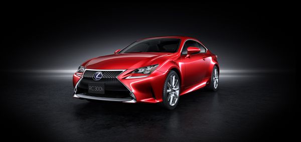 LEXUS RC（画像：トヨタ自動車）