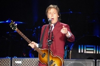 ポール・マッカートニー 「オオキニ」「マイド」待望のジャパン・ツアーが大阪でスタート