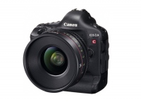 キヤノンの映像制作機器「CINEMA EOS SYSTEM」が2012年12月発売した「EOS-1D C」が、デジタル一眼レフカメラとして初めて、EBU(European Broadcasting Union)の定めるHD放送制作用機材の高度な基準に適合した