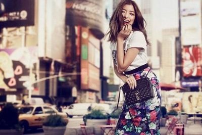 「レベッカミンコフ(REBECCAMINKOFF)」が2014年春夏キャンペーンモデルにローラを起用