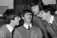 ビートルズとプレスリーが全米最新アルバムチャートに登場