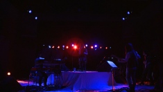 Aimer 恒例ネットライブで阿部真央提供の「words」など初披露