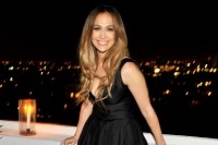 双子の母ジェニファー・ロペスがマーチ・オブ・ダイムスから表彰