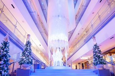 表参道ヒルズ、2013年 クリスマスイルミネーション「輝く映像アートツリー」点灯