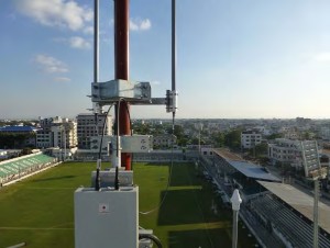 LTE基地局 設置イメージ（マンダレーのサッカー場）