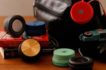 アクセサリー感覚で持ち歩けるスピーカーフォン！「MonoQo(モノコ)」が発売
