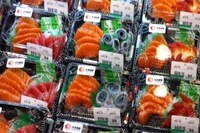 三菱商事が公開した浙江大洋の店舗と刺身商品の写真