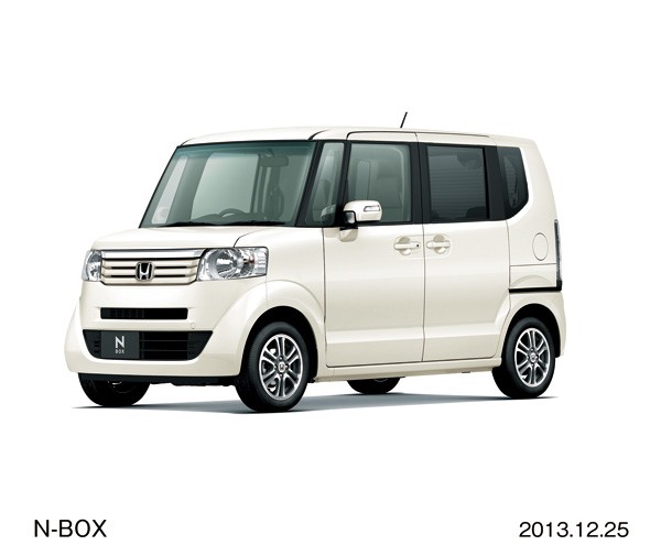 ホンダが25日、マイナーモデルチェンジして発売した軽自動車「N-BOX」