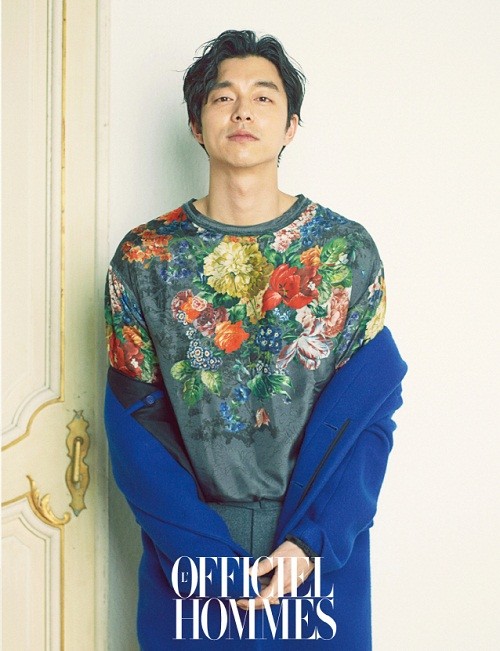 俳優コン・ユが、男性ファッション誌「L'officiel Hommes」2014年1月号の表紙を飾った。写真＝L'officiel Hommes