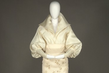 「ウールの衣服展」神戸で開催 - 世界の民族衣装やシャネル、ディオールのオートクチュールを展示