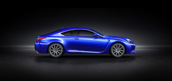 トヨタ自動車が2014年北米国際自動車ショーに出展する新型高性能クーペ「LEXUS RC F」（写真提供：トヨタ自動車）