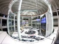 売買代金は13日連続で2兆円を超え、売買高は3日連続で30億株超え商いはにぎわいを取り戻している。