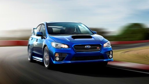 富士重工業が2014年北米国際自動車ショーで世界初公開した新型「WRX STI」（米国仕様車）。