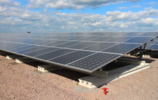 グリーン・コミュニティの実現を目指し、国内外でメガソーラー発電所の開発を進めている日本アジアグループ＜３７５１＞（東マ）傘下のＪＡＧ国際エナジーは、このたび、大分県宇佐市に「宇佐ソーラーウェイ」を完成させ、竣工式を行った。