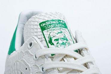 スタンスミス限定デザイン、ドーバー銀座で発売 - オーストリッチなど贅沢な4種のレザーを使用