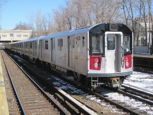 川崎重工がニューヨーク市交通局（NYCT）に納入した新型地下鉄電車「R188」