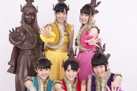 ももクロの妹分チームしゃちほこ 新メンバー（？）を迎え、チョコ作りに挑戦